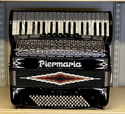 Piermaria 210, 96 bas/4 korig, 16+8+8+8