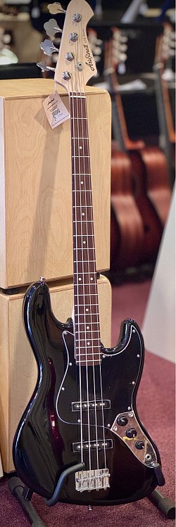 Aria ProII Jazzbassist €259,-