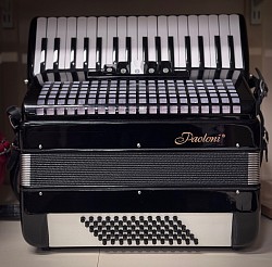 Paoloni, 72 bas/3 korig €795,-