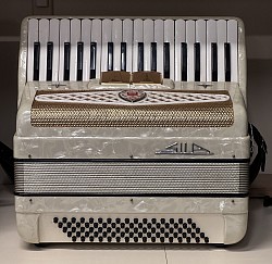 Sila, 80 bas/2 korig Consignatie