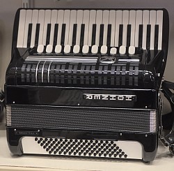 Hohner cassotto, 96 bas/4 korig (consignaties)