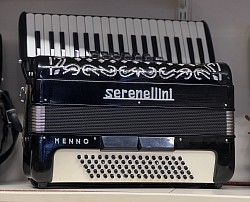 Serenellini 80 bas/ 3 korig €1895,-