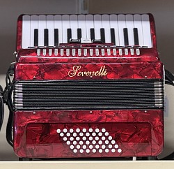 Serenelli, 48 bas/2 korig €495,-