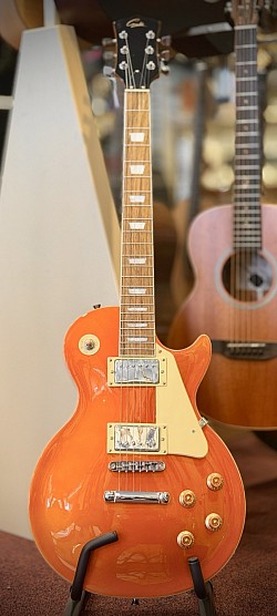 Gould LP Orange metallic, €280,-