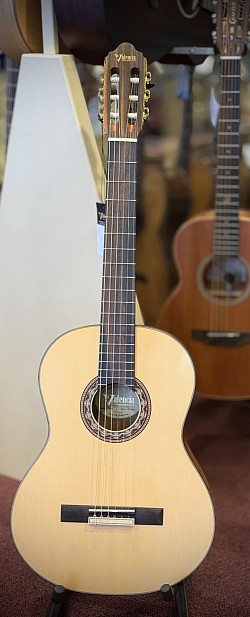 Valencia VC 304 3/4 €109,-