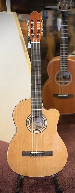 Gomez 002 EQ, €169,-