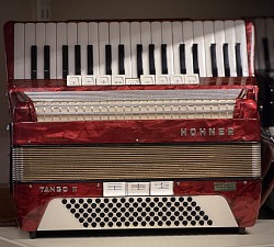 Honger Tango II, 96 Bas/3 korting, €895,-