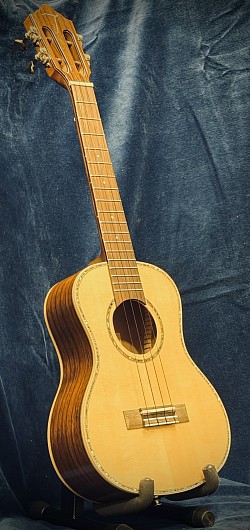 TOM TUT 680 €299,-
