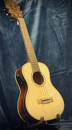 TOM TUT 680 E €349,-
