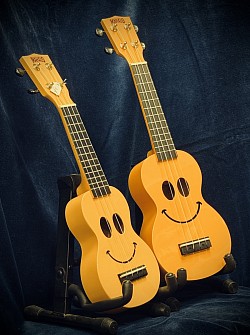 Smiley Sopranino € 34,95 Smiley sopraan ukelele, €39,95